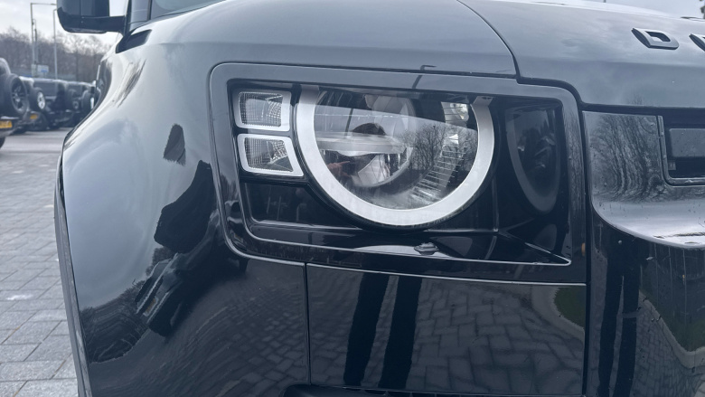 Land Rover Defender 110 Diesel 3.0 D250 Hard Top Auto